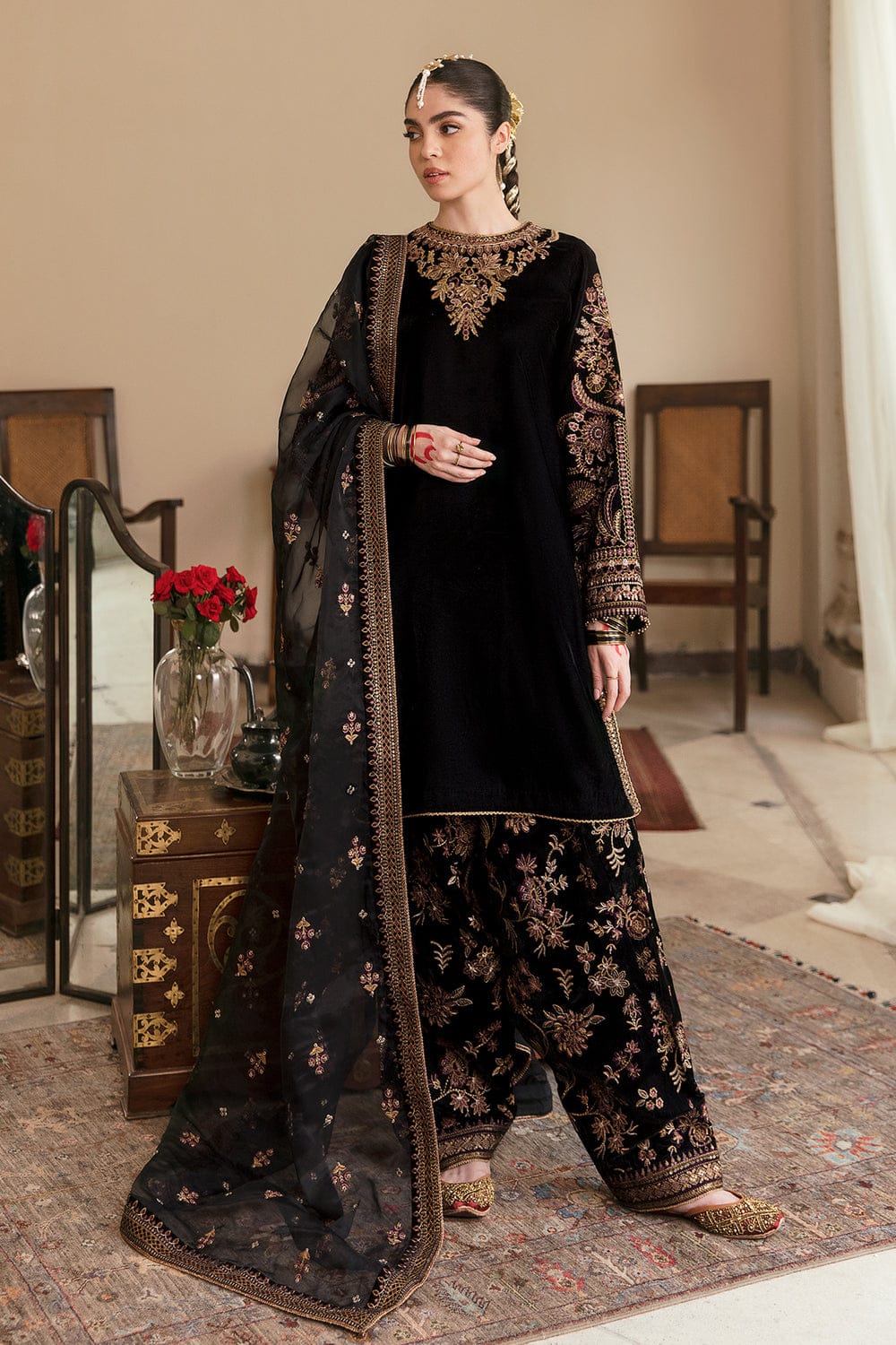 Noor-e-Libaas | BAROQUE Velvet Embroidered Hand Embellished Luxury Unstitched 3PC