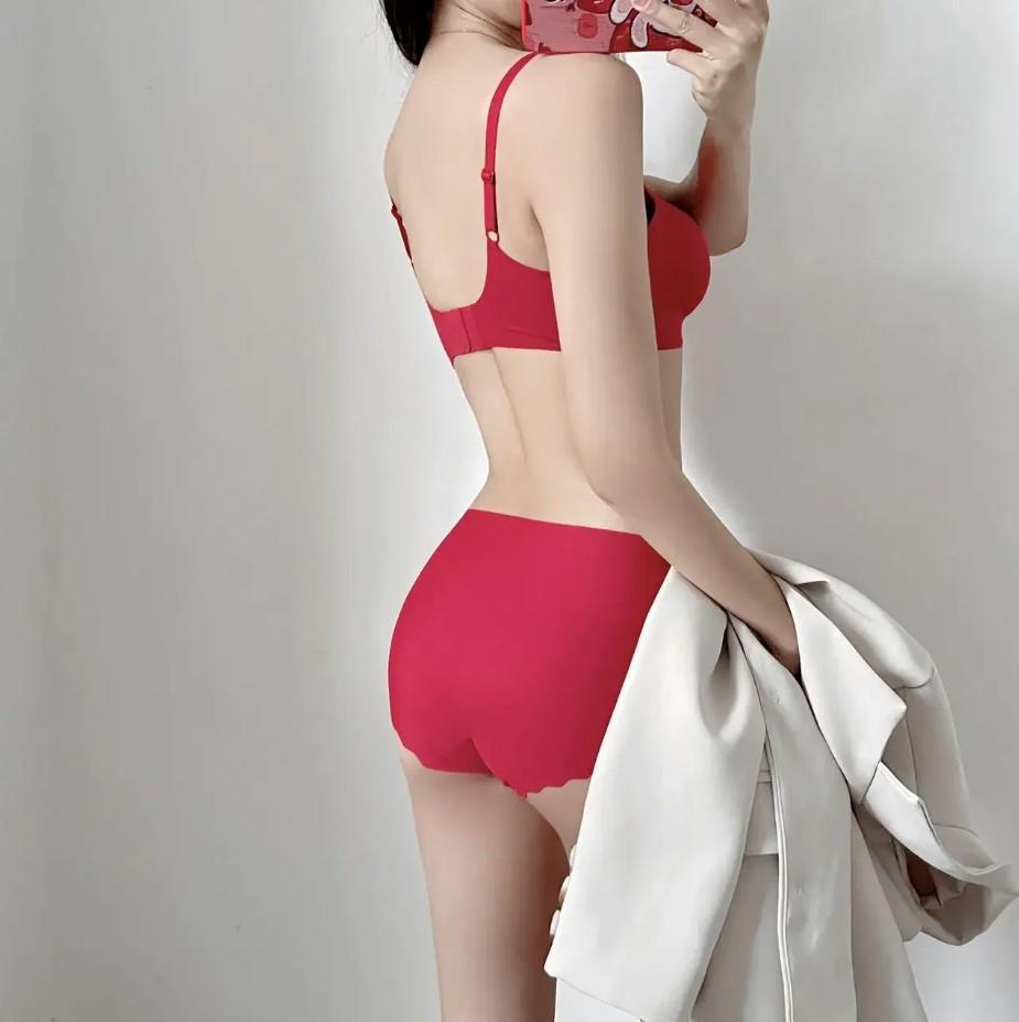 Malai Plain Comfortable & Lightweight Padded Bra – Maroon (A Cup)