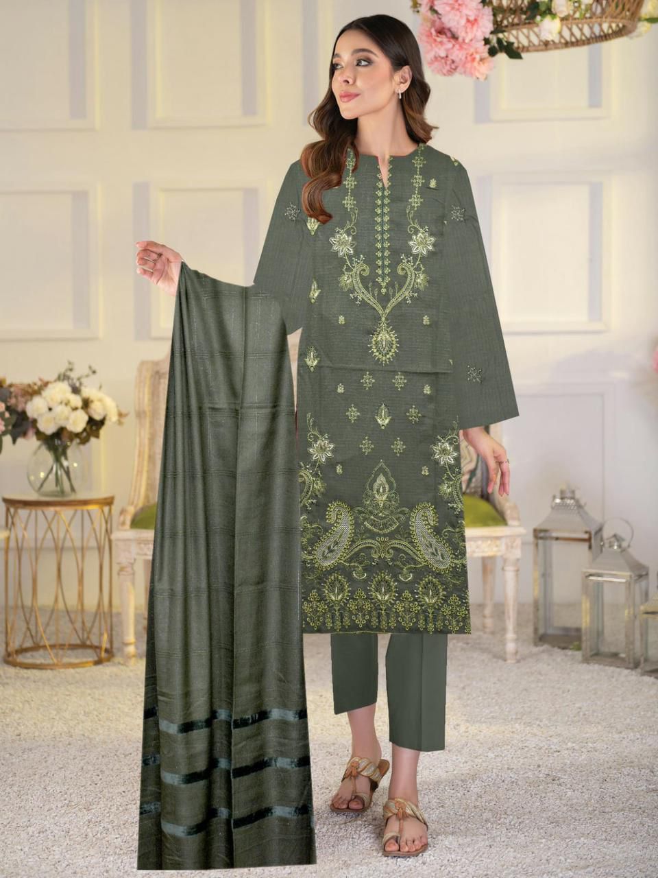 Women’s Winter Premium Collection – Zarqash Banadora Dhanak 3PC Embroidered Suit with Velvet Shawl