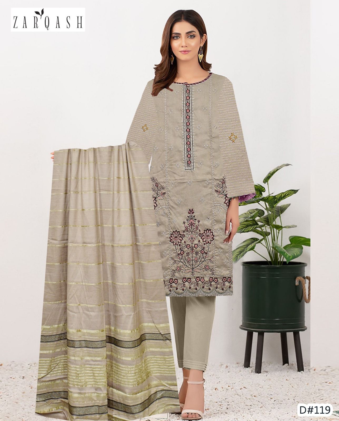 Women’s Winter Premium Collection – Zarqash Banadora Dhanak 3PC Embroidered Suit with Velvet Shawl