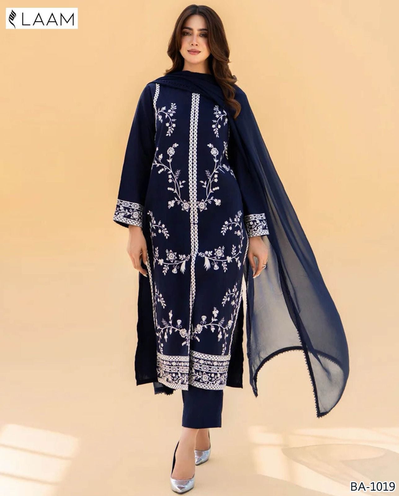 Women’s Winter Collection – MIX Brand Dhanak Embroidered 2PC Suit with Dyed Trouser