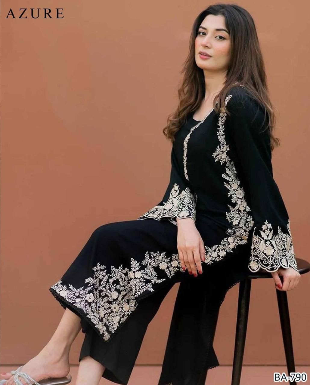 Women’s Winter Collection – MIX Brand Dhanak Embroidered 2PC Suit with Dyed Trouser